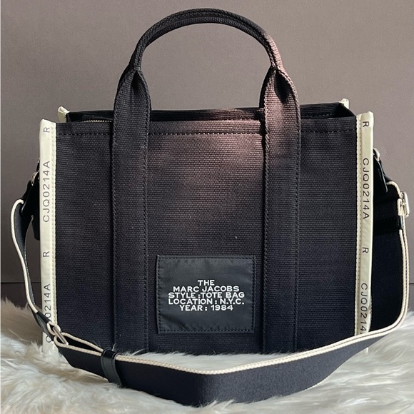 💰SOLD - Marc Jacobs The Jacquard Medium Tote Bag - Picture 7 of 14